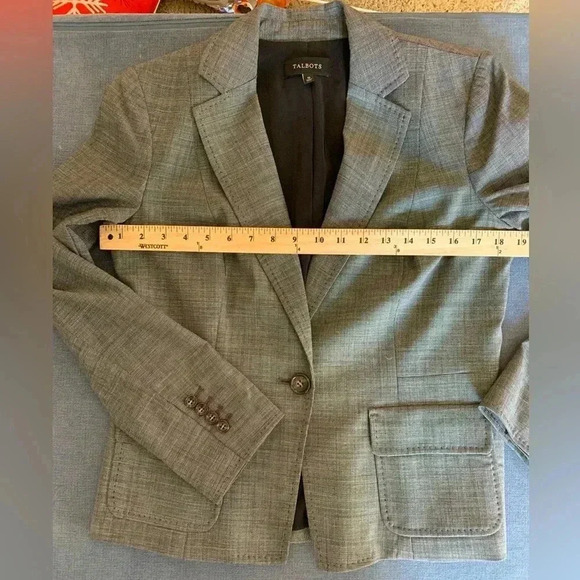 Woman’s Talbots Heather Grey Wool Blend Classic Long Sleeve Button Blazer Size10 - Picture 8 of 9